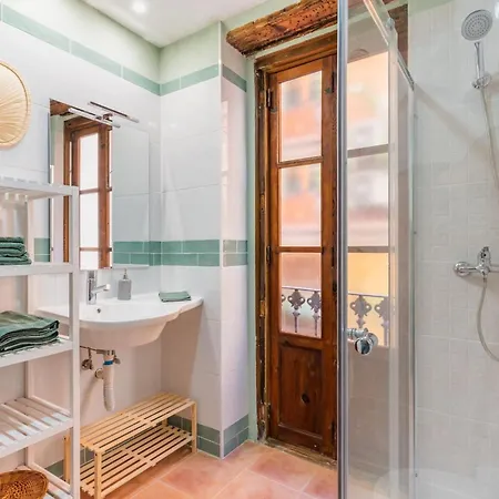 Apartment Cerrajeros Market *